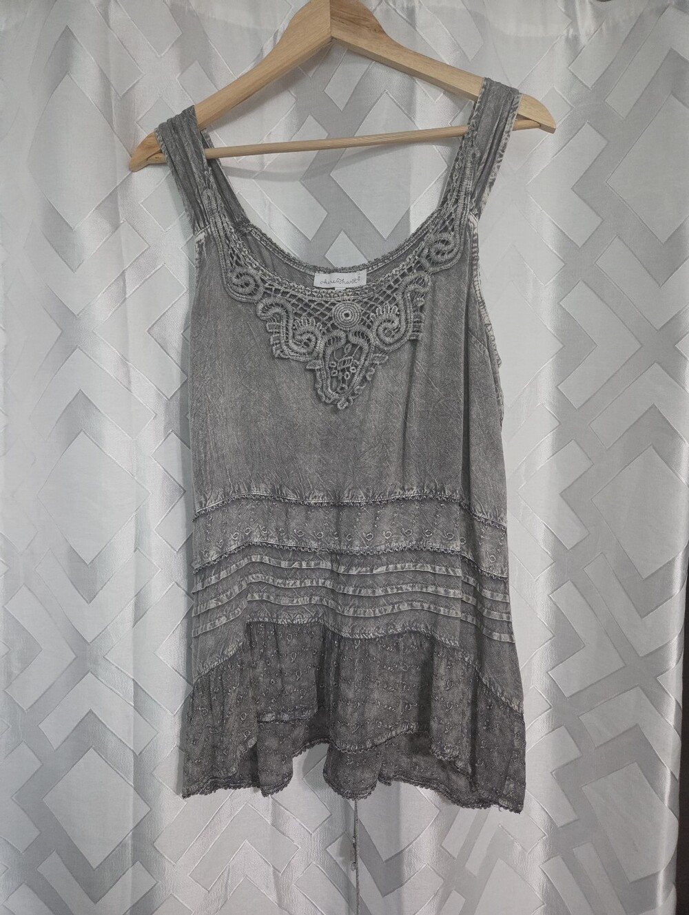 Derek Heart Gray Crochet-Trim Sleeveless Camisole